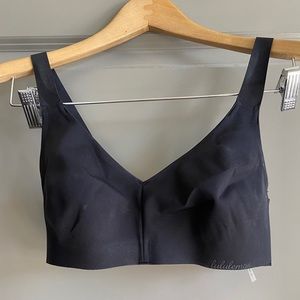 lululemon ‘like nothing’ bra - never worn